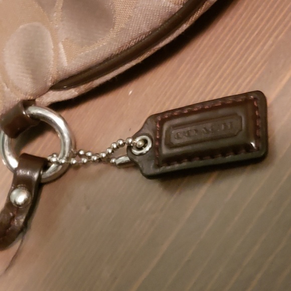 Coach Wallet/ Wristlet - Picture 4 of 6